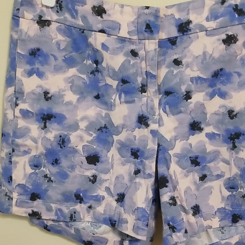 J.Crew 100% Cotton Womens Blue Pink Floral Stretch Chino Mid Rise Shorts Size 10 - Picture 2 of 11